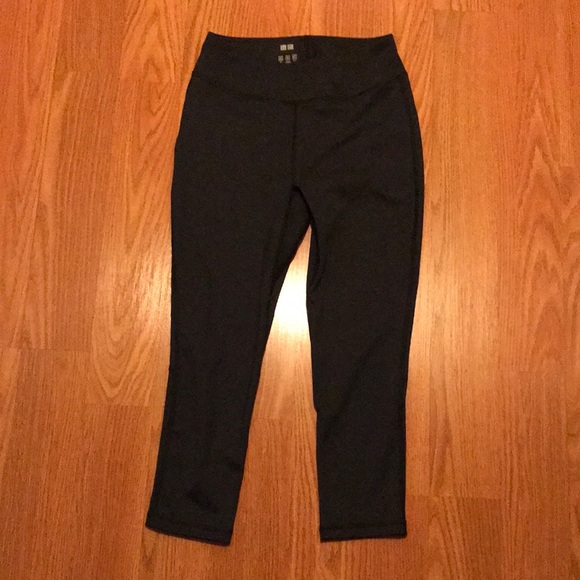 Uniqlo NWT Airism Black Crop Leggings Sz. Small - Picture 1 of 10
